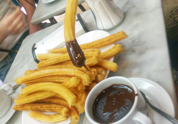 Las Mejores Churrerías de Madrid: Dónde Comer los Mejores Churros con Chocolate