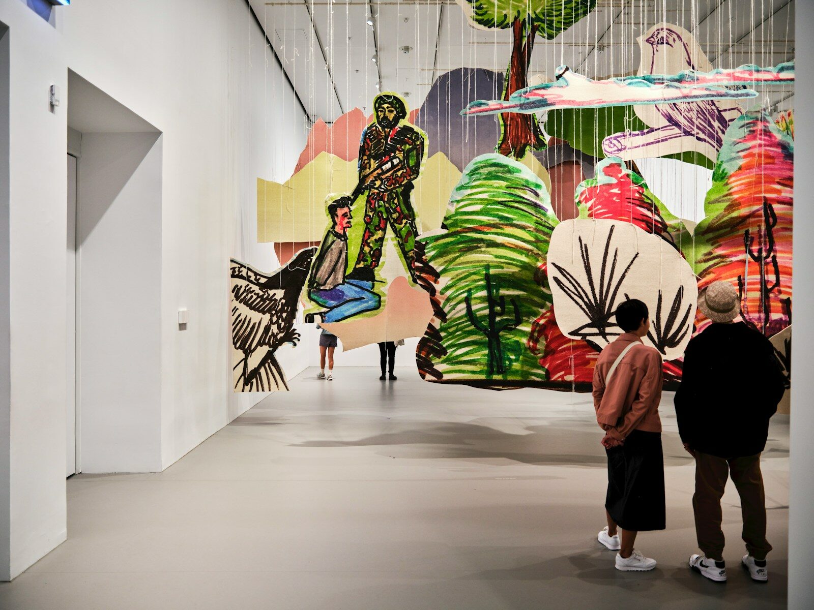 Visitantes en una de las exposiciones en La Casa Encendida en Madrid